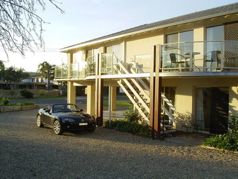 Southern Comfort Holiday Units - New South Wales Tourism  4