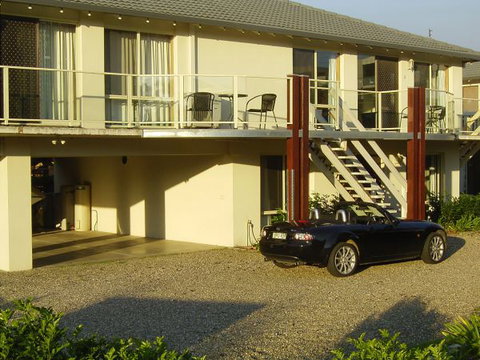 Southern Comfort Holiday Units - New South Wales Tourism  5