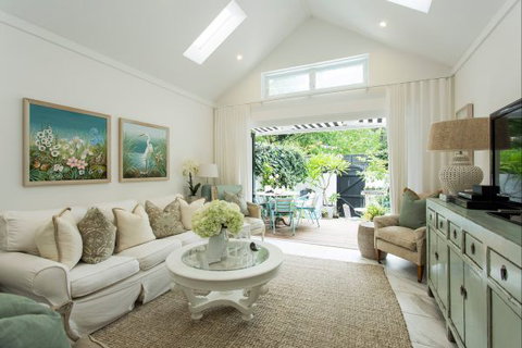 Stylish Interiors In The Bay - New South Wales Tourism  0