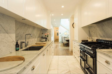 Stylish Interiors In The Bay - New South Wales Tourism  4