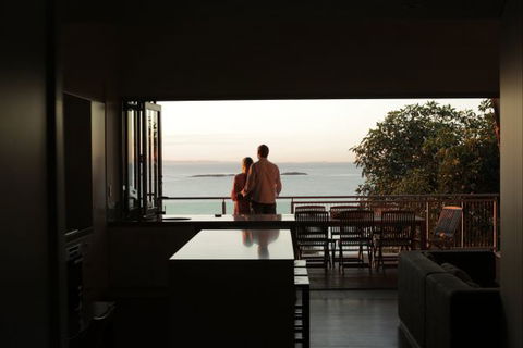 Stradbroke Island Beach Hotel | Spa Resort - New South Wales Tourism  9
