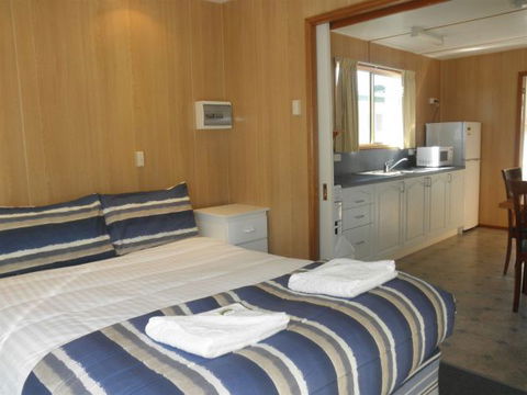 Strahan Beach Tourist Park - New South Wales Tourism  1