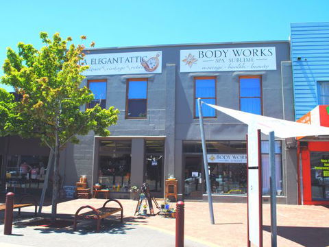 Sublime Spa Apartments On Murphy - New South Wales Tourism  1