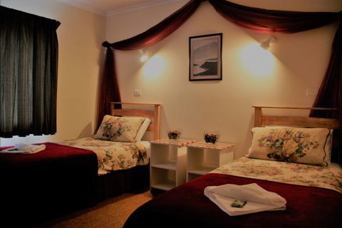 Sundial Holiday Apartments - New South Wales Tourism  4