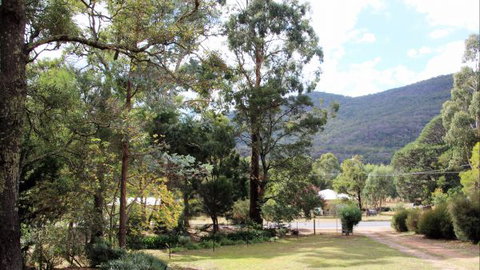 Sundial Holiday Apartments - New South Wales Tourism  6