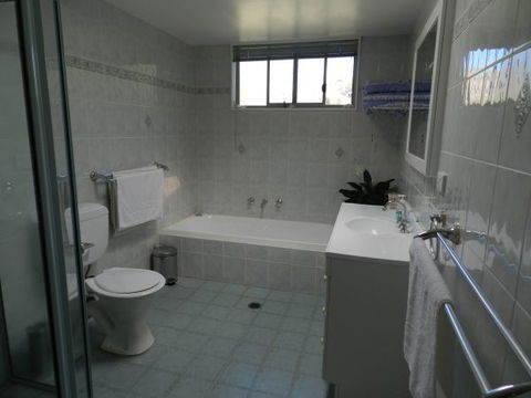 Tarrabandra Fishing Retreat - New South Wales Tourism  4