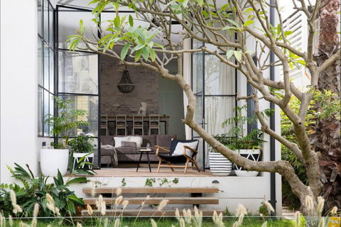 Tamarama Beach House - New South Wales Tourism  2