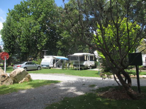 Tenterfield Lodge And Caravan Park - New South Wales Tourism  2