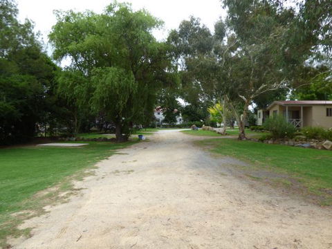 Tenterfield Lodge And Caravan Park - New South Wales Tourism  3