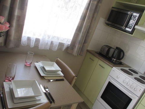 Tenterfield Lodge And Caravan Park - New South Wales Tourism  6