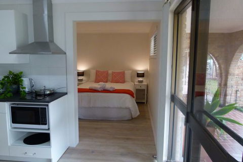 The Sanctuary At Paradise Beach - New South Wales Tourism  2