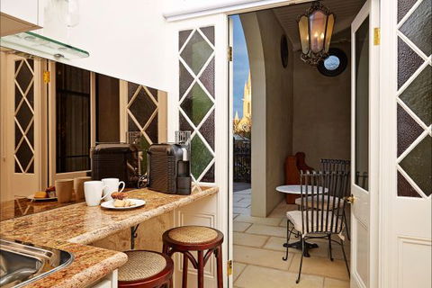 The Suites, Villa Belgravia - New South Wales Tourism  7