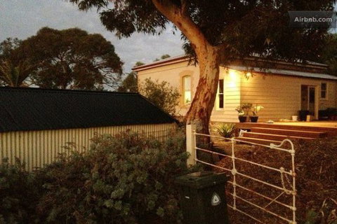 The Schoolmaster's - Second Valley Accommodation - New South Wales Tourism  0