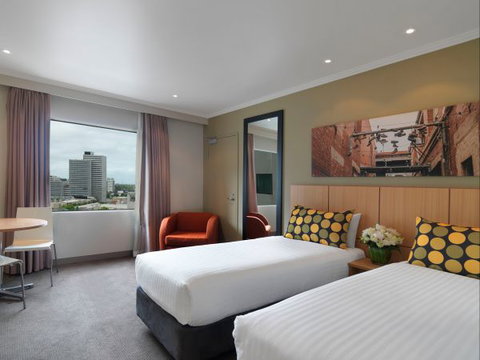 Travelodge Hotel Melbourne Southbank - New South Wales Tourism  1