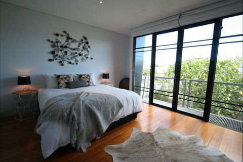 Two Five Zero / Richmond - New South Wales Tourism  0