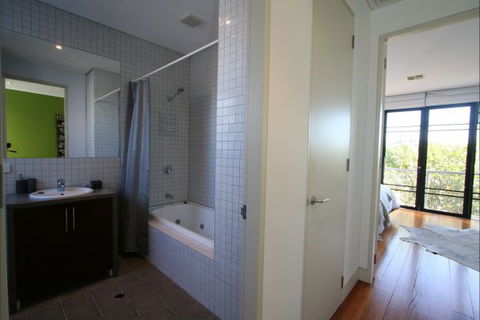 Two Five Zero / Richmond - New South Wales Tourism  7