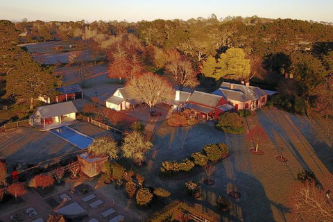 Vine Lodge Heritage Getaway - New South Wales Tourism  0