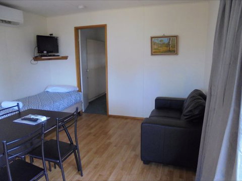 Wagga Wagga Tourist Park - New South Wales Tourism  8