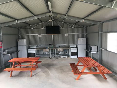 Waikerie Holiday Park - New South Wales Tourism  2