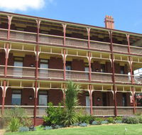 Yarra House - New South Wales Tourism 