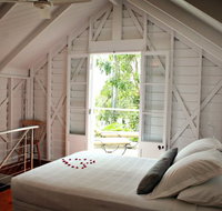 Port Douglas Cottage  Lodge - New South Wales Tourism 