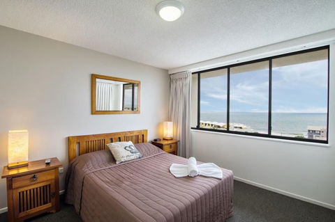 Kings Row Holiday Apartments - New South Wales Tourism  0