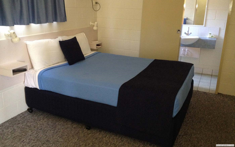 Emerald Motor Inn - New South Wales Tourism  0