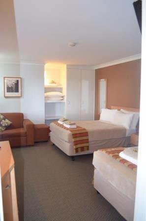 Morpeth Lodge Motel - New South Wales Tourism  6