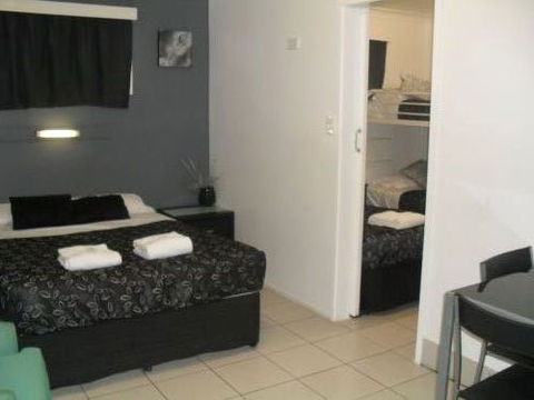 Charm City Motel - New South Wales Tourism  20