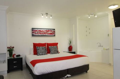 Charm City Motel - New South Wales Tourism  8