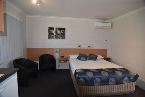 Billabong Motor Inn - New South Wales Tourism  1