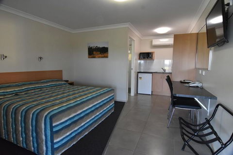 Billabong Motor Inn - New South Wales Tourism  23