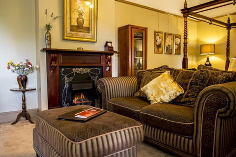 Bli Bli House Luxury Accommodation - New South Wales Tourism  11