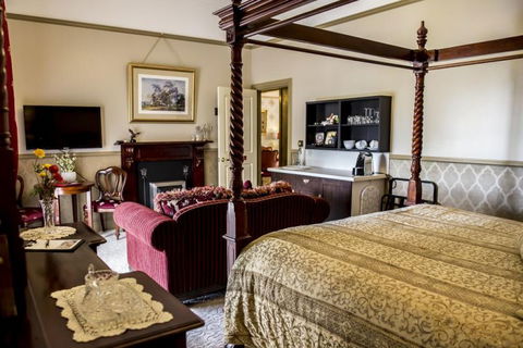 Bli Bli House Luxury Accommodation - New South Wales Tourism  14