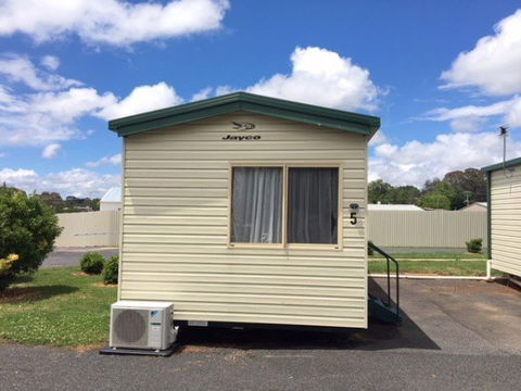 Canobolas Caravan Park - New South Wales Tourism  2