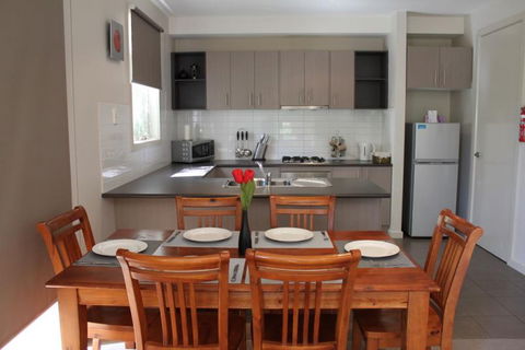 Central Shepparton Apartments - New South Wales Tourism  2