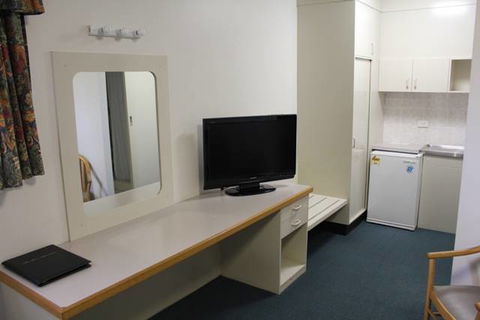 AZA Motel - New South Wales Tourism  2