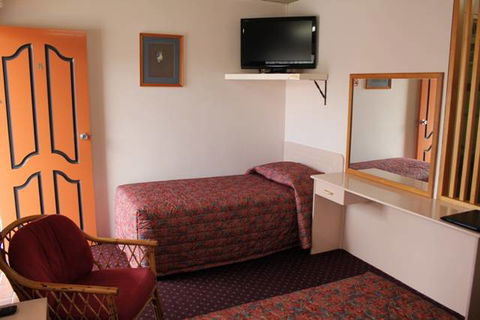 AZA Motel - New South Wales Tourism  4