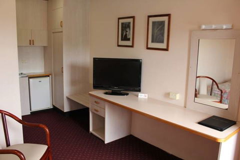 AZA Motel - New South Wales Tourism  6