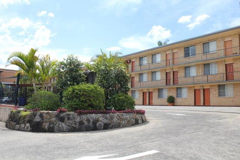 AZA Motel - New South Wales Tourism  8