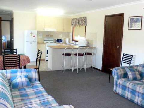 Back O' Bourke Accommodation - New South Wales Tourism  0