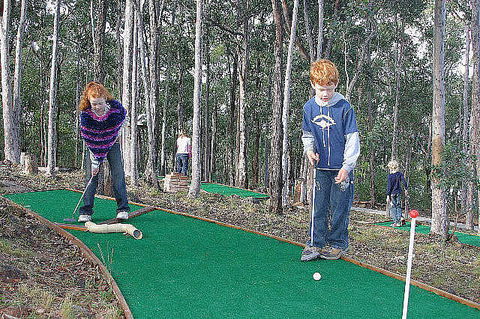 Banjos Bushland Retreat - New South Wales Tourism  3