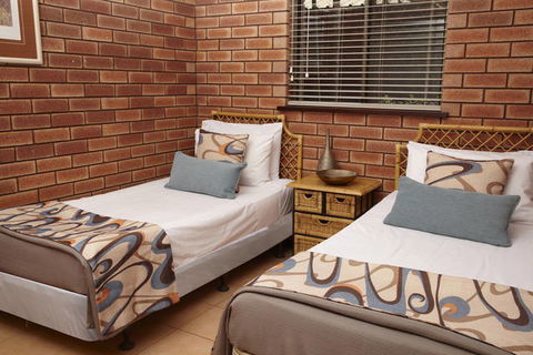 Bayside Holiday Apartments - New South Wales Tourism  5
