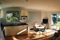 Beach Cabins Merimbula - New South Wales Tourism  8