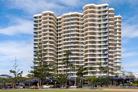 Beach House Seaside Resort - New South Wales Tourism  0