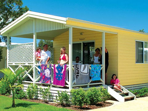 Beachfront Holiday Resort - New South Wales Tourism  0