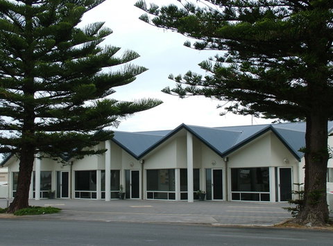 Beachport Caravan Park - New South Wales Tourism  8