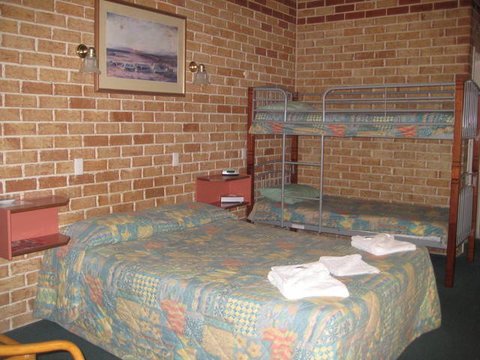 Beenleigh Village Motel - New South Wales Tourism  3