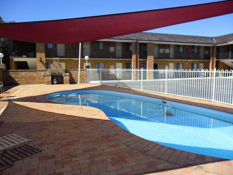 Ben Chifley Motor Inn - New South Wales Tourism  0