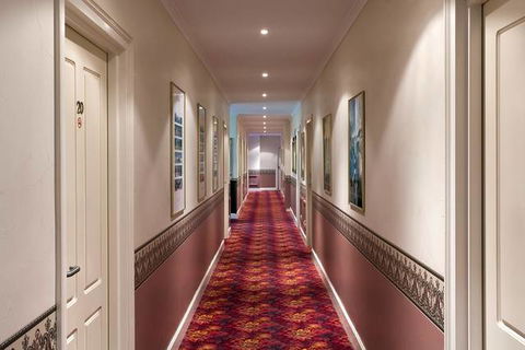 BEST WESTERN Ensenada Motor Inn & Suites - New South Wales Tourism  2